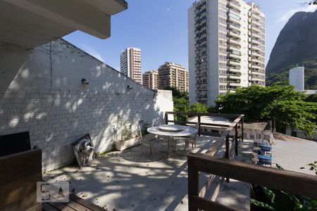 Casa à venda com 600m², 5 quartos e 4 vagasPiscina