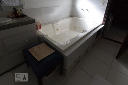 Casa à venda com 600m², 5 quartos e 4 vagasBanheiro (Suíte)