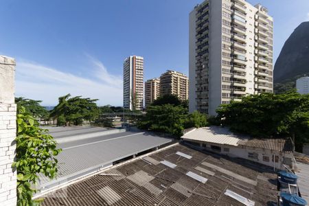 Casa à venda com 600m², 5 quartos e 4 vagasVista
