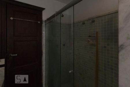 Casa à venda com 600m², 5 quartos e 4 vagasBanheiro