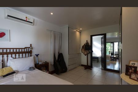 Casa à venda com 600m², 5 quartos e 4 vagasSuíte