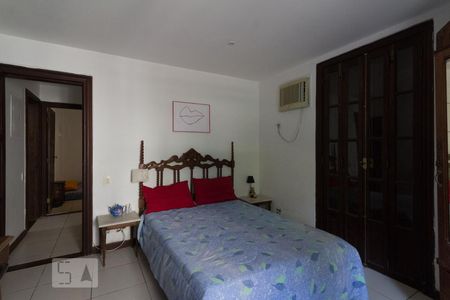 Casa à venda com 600m², 5 quartos e 4 vagasQuarto 2