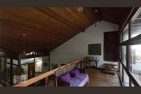 Casa à venda com 600m², 5 quartos e 4 vagasHall