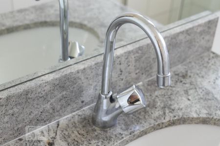 Apartamento para alugar com 80m², 2 quartos e 2 vagasBanheiro