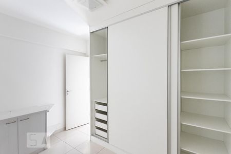 Apartamento para alugar com 80m², 2 quartos e 2 vagasQuarto