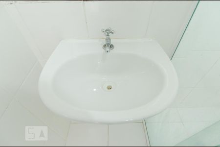 Banheiro de apartamento para alugar com 2 quartos, 52m² em Vila Assunção, Santo André