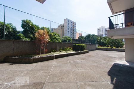 Apartamento para alugar com 82m², 2 quartos e 1 vaga Apartamento para alugar com 82m², 2 quartos e 1 vagaPlay
