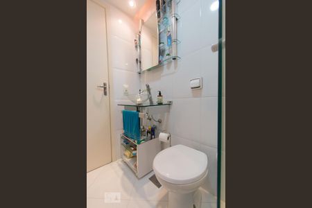 Apartamento para alugar com 82m², 2 quartos e 1 vaga Apartamento para alugar com 82m², 2 quartos e 1 vagaBanheiro