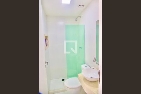 Apartamento à venda com 82m², 3 quartos e 1 vaga Apartamento à venda com 82m², 3 quartos e 1 vagaBanheiro social