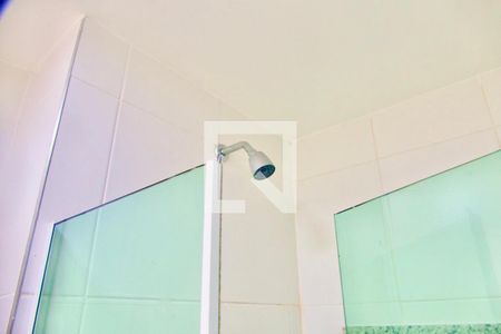 Apartamento à venda com 82m², 3 quartos e 1 vaga Apartamento à venda com 82m², 3 quartos e 1 vagaSuíte banheiro