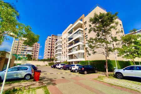 Apartamento à venda com 82m², 3 quartos e 1 vaga Apartamento à venda com 82m², 3 quartos e 1 vagaFachada