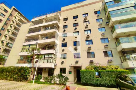 Apartamento à venda com 82m², 3 quartos e 1 vaga Apartamento à venda com 82m², 3 quartos e 1 vagaFachada interna