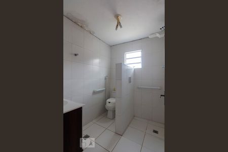 Banheiro social de casa à venda com 2 quartos, 130m² em Saúde, São Paulo