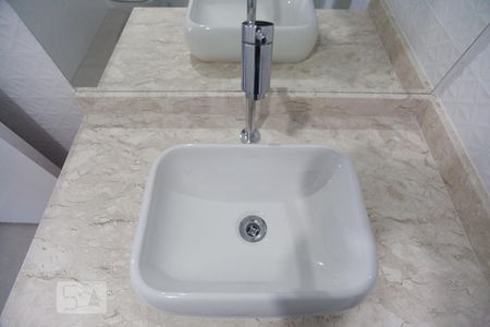 Banheiro de apartamento para alugar com 3 quartos, 168m² em Vila São Jorge, Campinas
