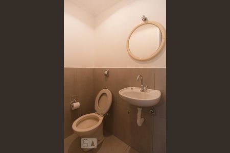 Apartamento para alugar com 168m², 3 quartos e 1 vaga Apartamento para alugar com 168m², 3 quartos e 1 vagaBanheiro