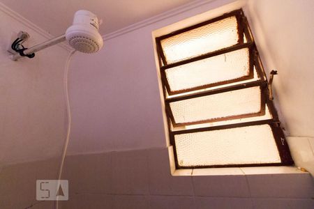 Banheiro de apartamento para alugar com 2 quartos, 47m² em Cavalhada, Porto Alegre