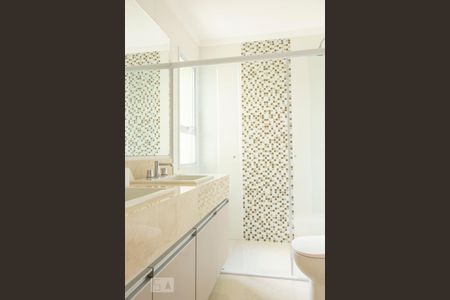 Apartamento à venda com 205m², 4 quartos e 6 vagasBanheiro 3