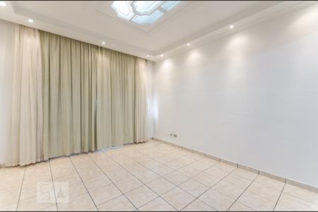 Sala de casa para alugar com 3 quartos, 150m² em Jardim Roberto, Osasco