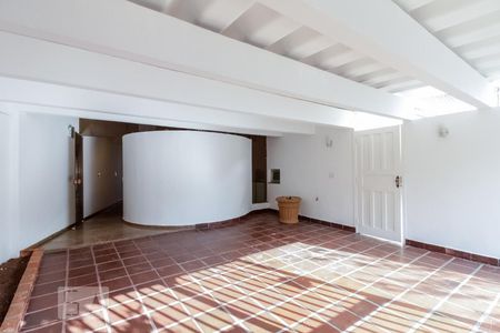 Casa de condomínio para alugar com 540m², 3 quartos e 2 vagasGaragem