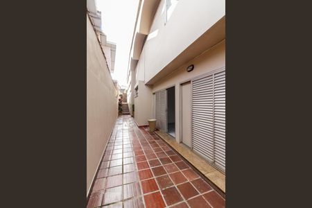 Casa de condomínio para alugar com 540m², 3 quartos e 2 vagasCorredor Externo