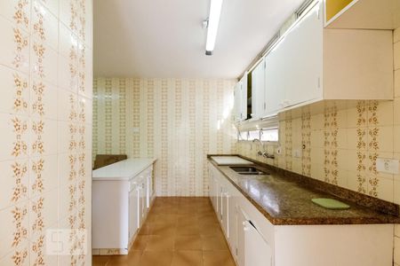 Casa de condomínio para alugar com 540m², 3 quartos e 2 vagasCozinha