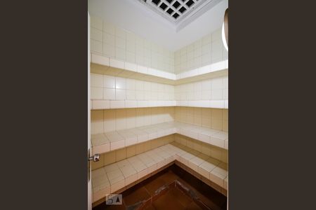 Casa de condomínio para alugar com 540m², 3 quartos e 2 vagasDespensa