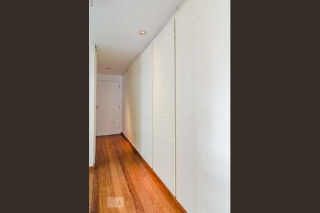 Apartamento para alugar com 260m², 2 quartos e 3 vagas Apartamento para alugar com 260m², 2 quartos e 3 vagasEntrada