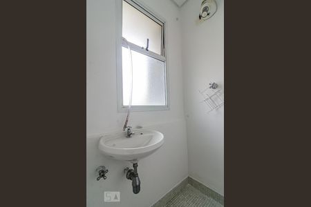 Apartamento para alugar com 260m², 2 quartos e 3 vagas Apartamento para alugar com 260m², 2 quartos e 3 vagasBanheiro de Serviço