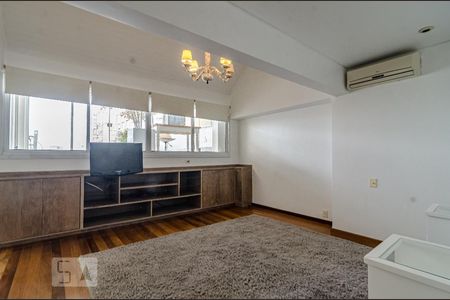 Apartamento para alugar com 260m², 2 quartos e 3 vagas Apartamento para alugar com 260m², 2 quartos e 3 vagasSuíte 1