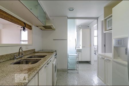 Apartamento para alugar com 260m², 2 quartos e 3 vagas Apartamento para alugar com 260m², 2 quartos e 3 vagasCozinha