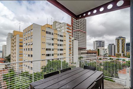 Apartamento para alugar com 260m², 2 quartos e 3 vagas Apartamento para alugar com 260m², 2 quartos e 3 vagasVaranda