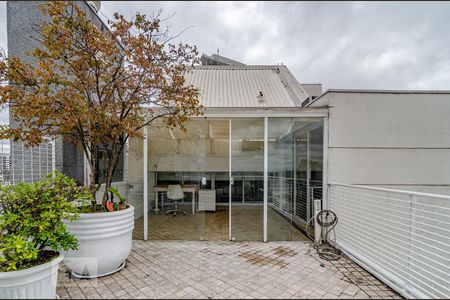 Apartamento para alugar com 260m², 2 quartos e 3 vagas Apartamento para alugar com 260m², 2 quartos e 3 vagasVaranda