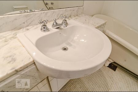 Apartamento para alugar com 260m², 2 quartos e 3 vagas Apartamento para alugar com 260m², 2 quartos e 3 vagasSuíte 1