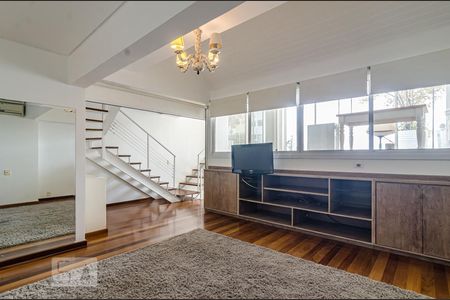 Apartamento para alugar com 260m², 2 quartos e 3 vagas Apartamento para alugar com 260m², 2 quartos e 3 vagasSuíte 1