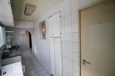 Apartamento à venda com 105m², 3 quartos e 1 vagaÁrea de Serviço