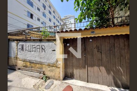 Casa para alugar com 100m², 3 quartos e 1 vagaFachada