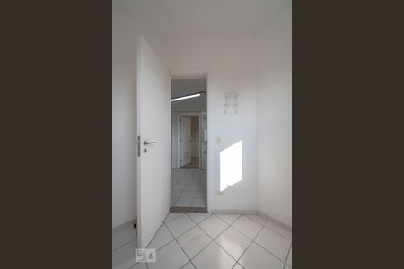 Apartamento à venda com 200m², 4 quartos e 4 vagas Apartamento à venda com 200m², 4 quartos e 4 vagasQuarto de serviço