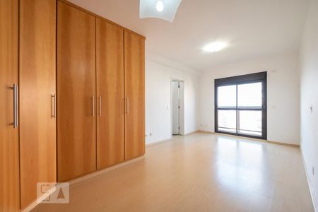 Apartamento à venda com 200m², 4 quartos e 4 vagas Apartamento à venda com 200m², 4 quartos e 4 vagasSuíte 4