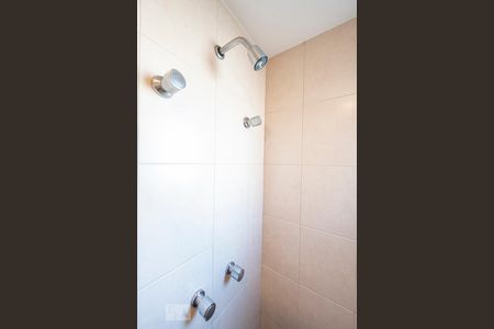 Apartamento à venda com 200m², 4 quartos e 4 vagas Apartamento à venda com 200m², 4 quartos e 4 vagasBanheiro da Suíte 1