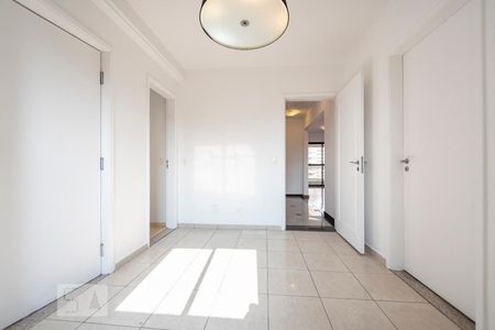 Apartamento à venda com 200m², 4 quartos e 4 vagas Apartamento à venda com 200m², 4 quartos e 4 vagasSala de almoço