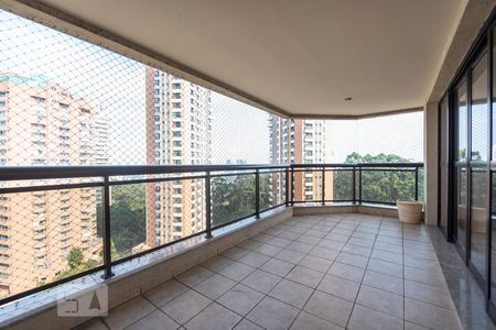 Varanda de apartamento à venda com 4 quartos, 200m² em Paraíso do Morumbi, São Paulo