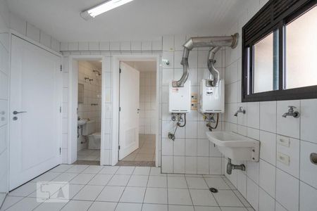 Apartamento à venda com 200m², 4 quartos e 4 vagas Apartamento à venda com 200m², 4 quartos e 4 vagasÁrea de serviço