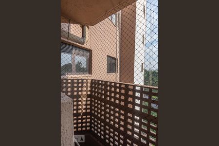 Apartamento à venda com 200m², 4 quartos e 4 vagas Apartamento à venda com 200m², 4 quartos e 4 vagasVaranda de serviço