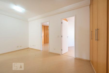 Apartamento à venda com 200m², 4 quartos e 4 vagas Apartamento à venda com 200m², 4 quartos e 4 vagasSuíte 3