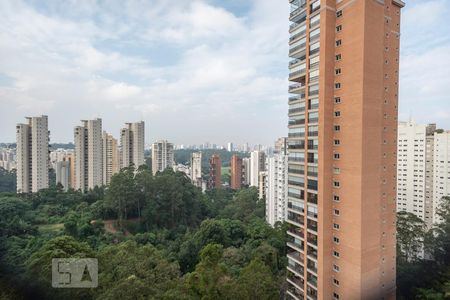 Apartamento à venda com 200m², 4 quartos e 4 vagas Apartamento à venda com 200m², 4 quartos e 4 vagasVista da Suíte 4