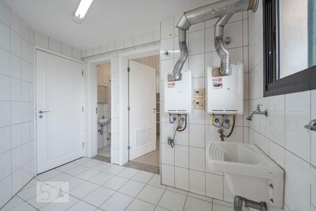 Apartamento à venda com 200m², 4 quartos e 4 vagas Apartamento à venda com 200m², 4 quartos e 4 vagasÁrea de serviço