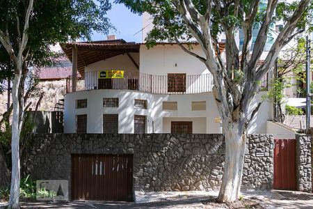 Fachada de casa à venda com 4 quartos, 220m² em Santa Lucia, Belo Horizonte