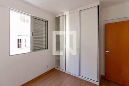 Quarto 1 de apartamento para alugar com 3 quartos, 120m² em Santo Antonio, Belo Horizonte
