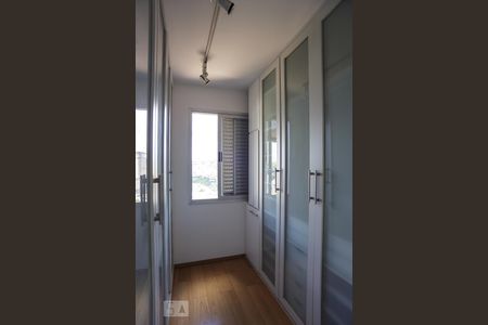 Apartamento para alugar com 101m², 2 quartos e 2 vagascloset