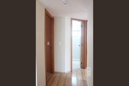 Corredor de apartamento para alugar com 5 quartos, 140m² em Buritis, Belo Horizonte